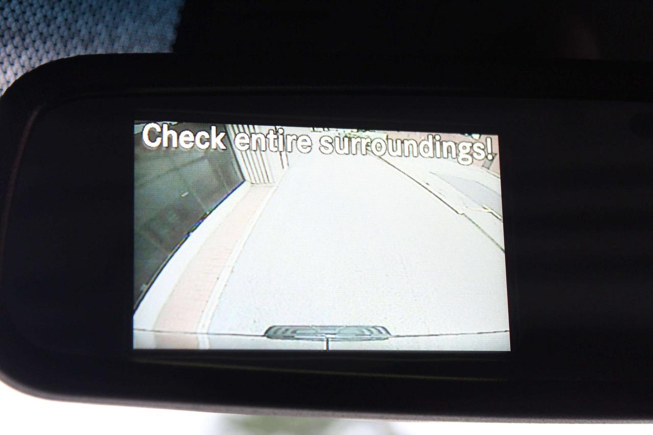 2020 Mercedes-Benz Sprinter 144" - LOW ROOF - 3.0L DIESEL - 3 SEATER - TOW PKG Photo
