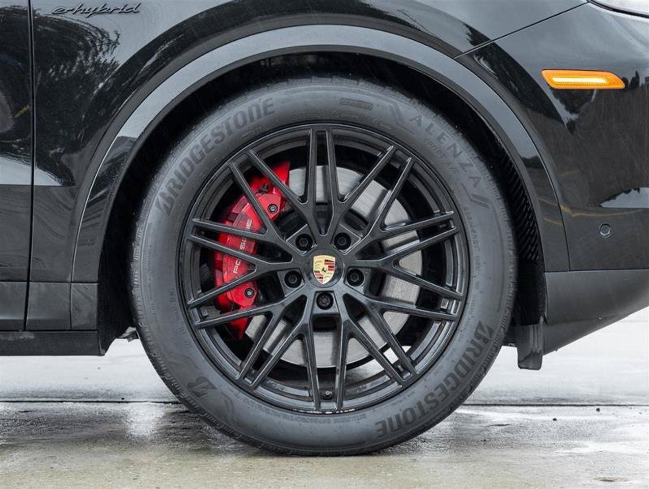 2024 Porsche Cayenne S E-Hybrid AWD Premium Pkg Plus 21 RS Spyder Desig Photo