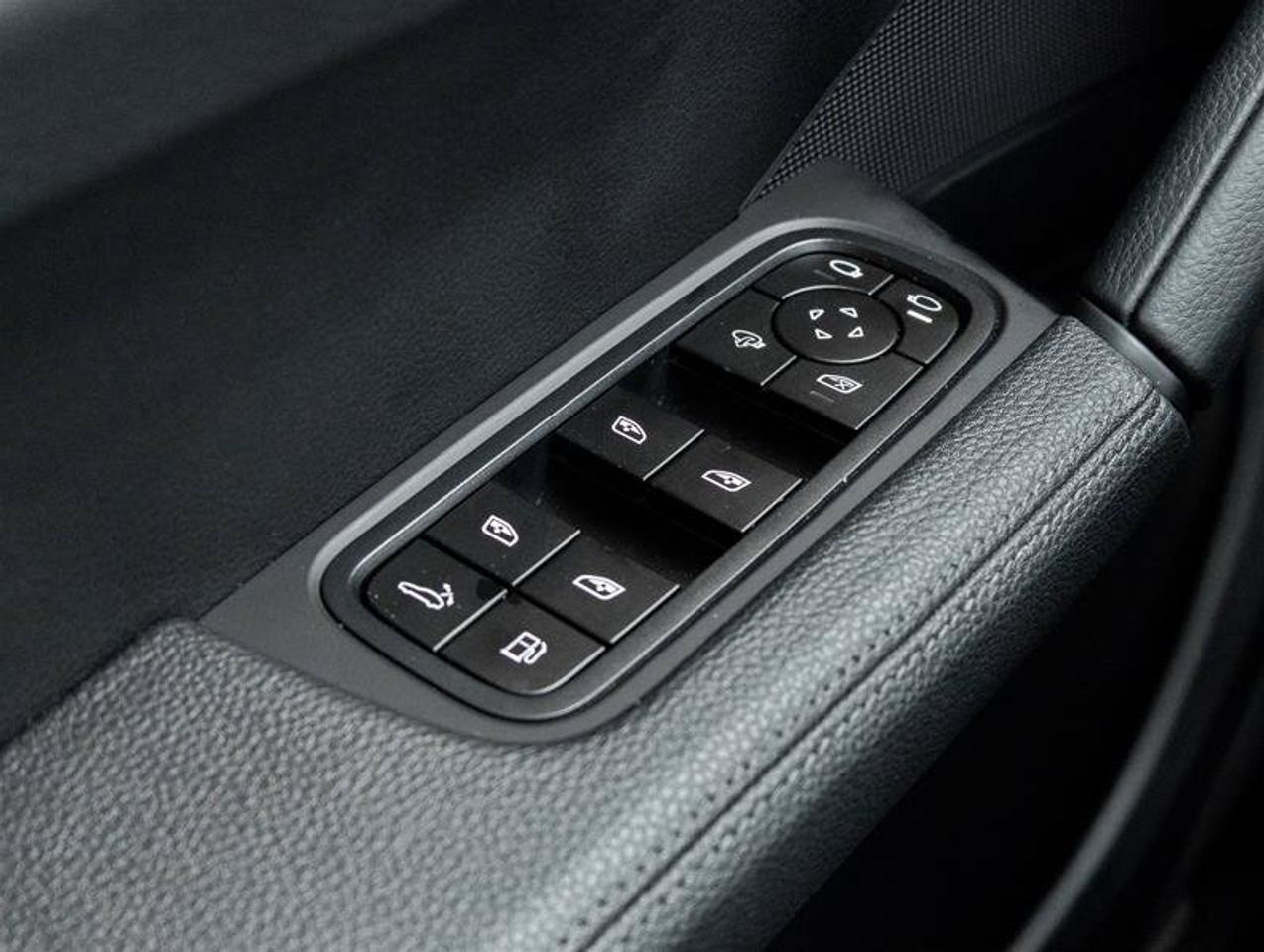 2024 Porsche Cayenne S E-Hybrid AWD Premium Pkg Plus 21 RS Spyder Desig Photo