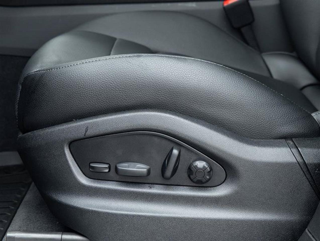 2024 Porsche Cayenne S E-Hybrid AWD Premium Pkg Plus 21 RS Spyder Desig Photo
