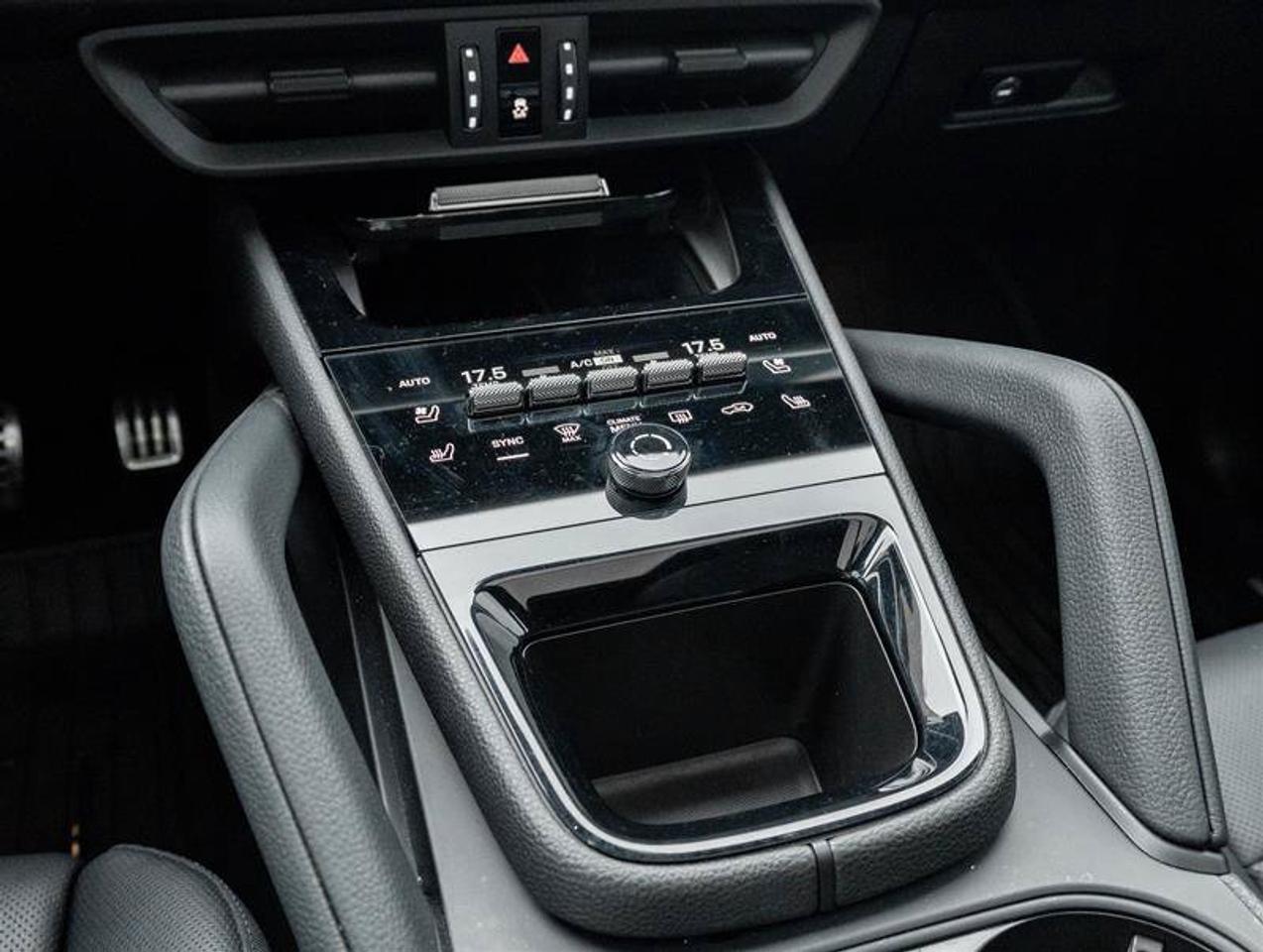 2024 Porsche Cayenne S E-Hybrid AWD Premium Pkg Plus 21 RS Spyder Desig Photo