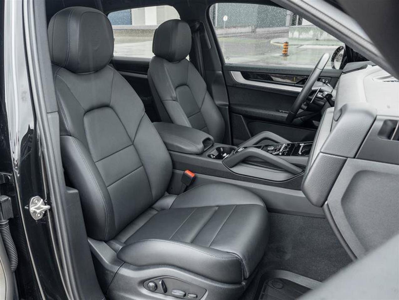 2024 Porsche Cayenne S E-Hybrid AWD Premium Pkg Plus 21 RS Spyder Desig Photo
