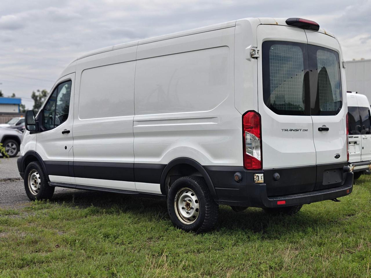 2019 Ford Transit-250 Base w/Sliding Pass-Side Cargo Door Medium Roof Cargo Van 147.6 in. WB Photo