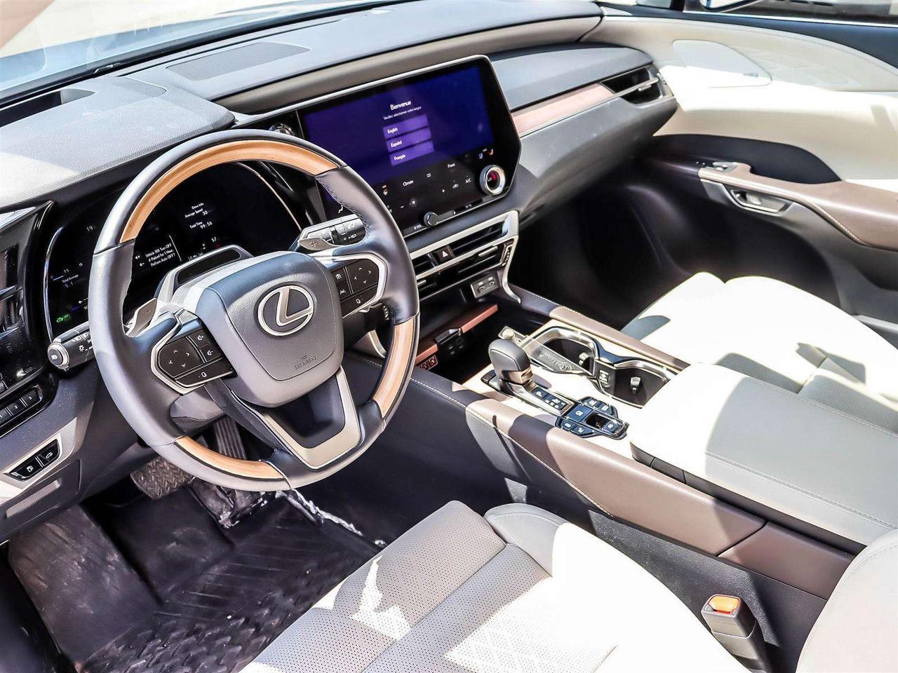 2025 Lexus RX EXECUTIVE PLUG IN HYBRID MARK LEVINSON 360CAM Photo