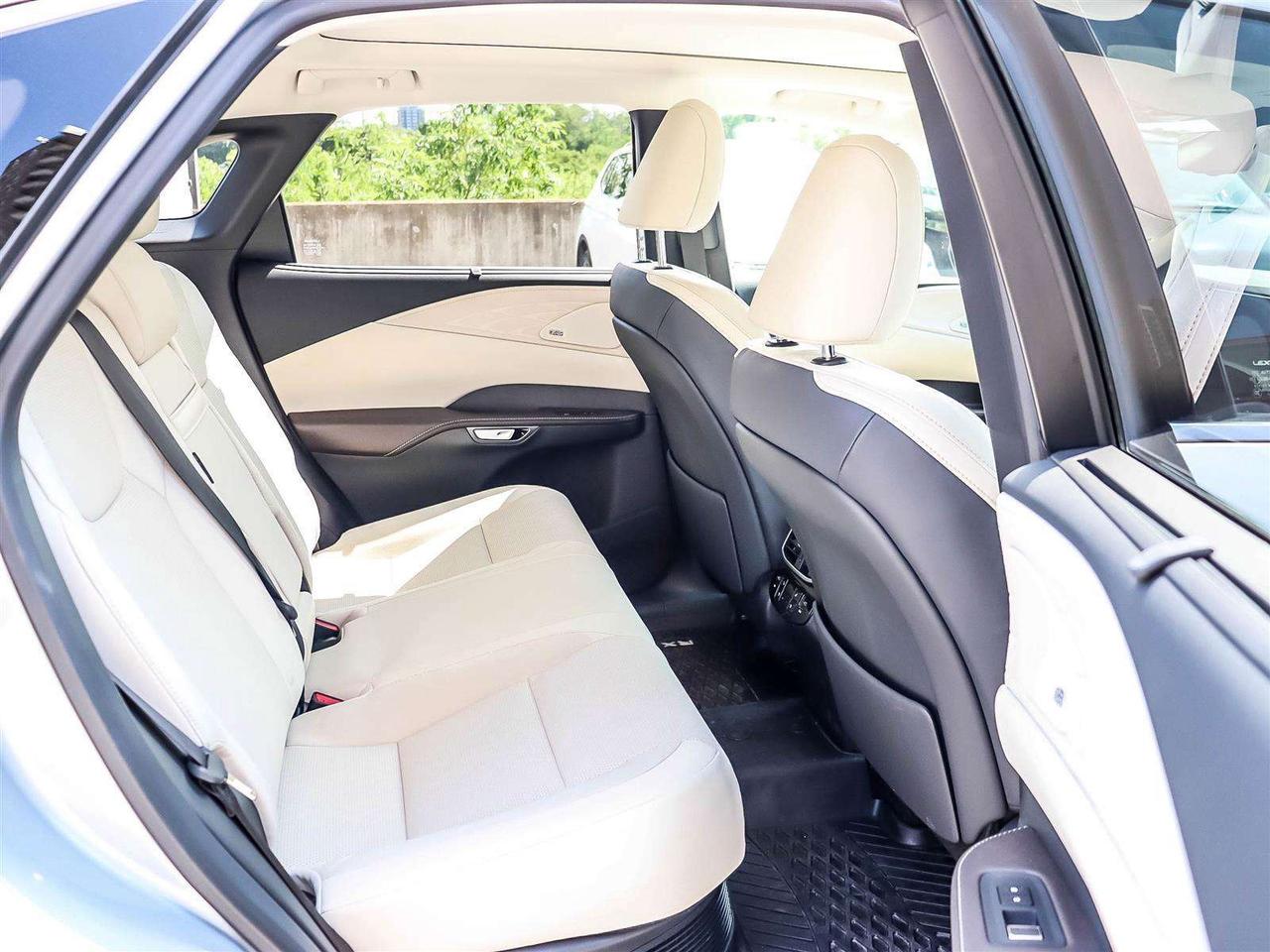 2025 Lexus RX EXECUTIVE PLUG IN HYBRID MARK LEVINSON 360CAM Photo