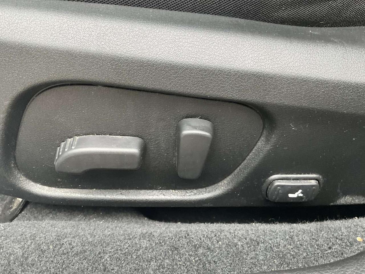 2020 Subaru WRX Sport 6M - SUNROOF! BACK-UP CAM! BSM! CAR PLAY! Photo