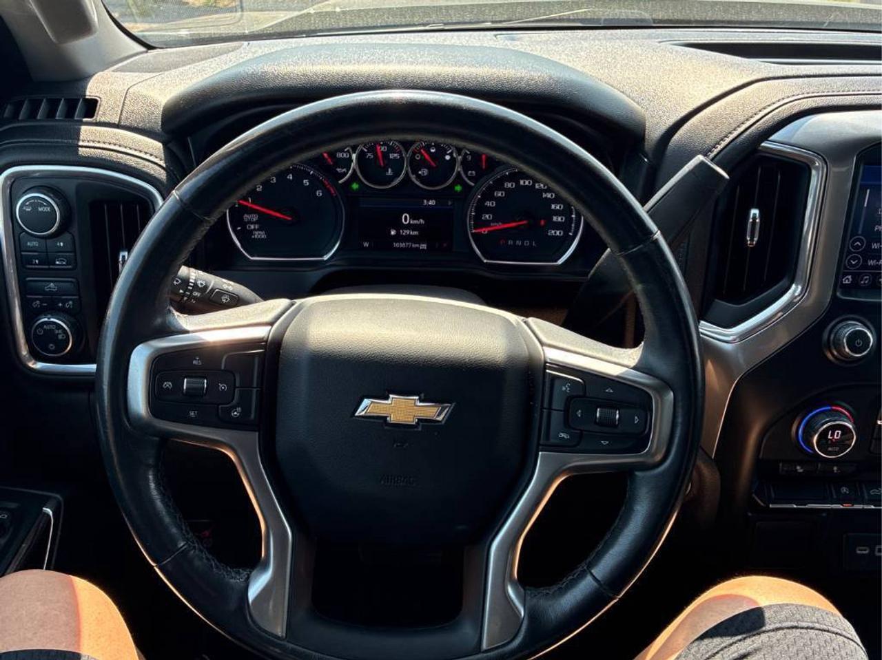 2021 Chevrolet Silverado 1500 LT Crew Cab 4WD - 6 PASS! BACK-UP CAM! CAR PLAY! R Photo