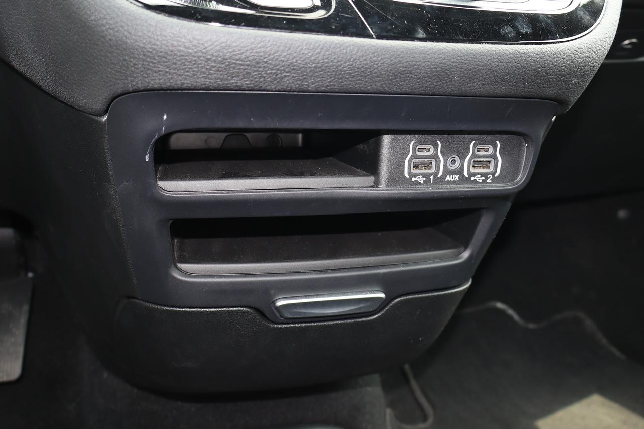 2025 Chrysler Pacifica Select FWD Photo