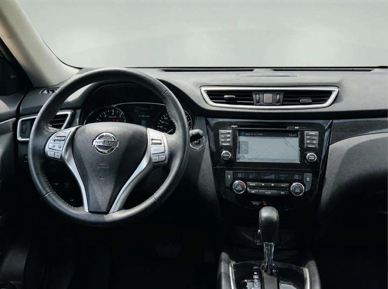 2015 Nissan Rogue SL AWD Photo