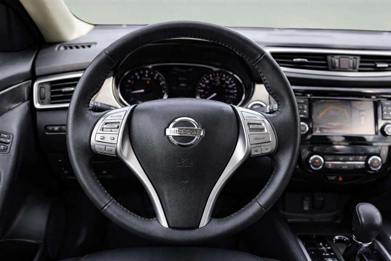 2015 Nissan Rogue SL AWD Photo