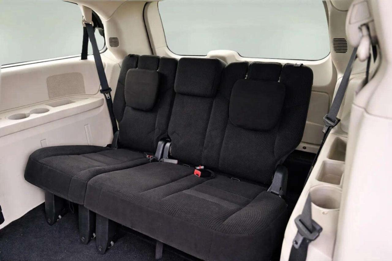 2015 Dodge Grand Caravan SXT Photo