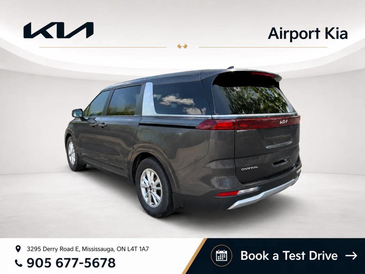 2023 Kia Carnival LX FWD Photo3