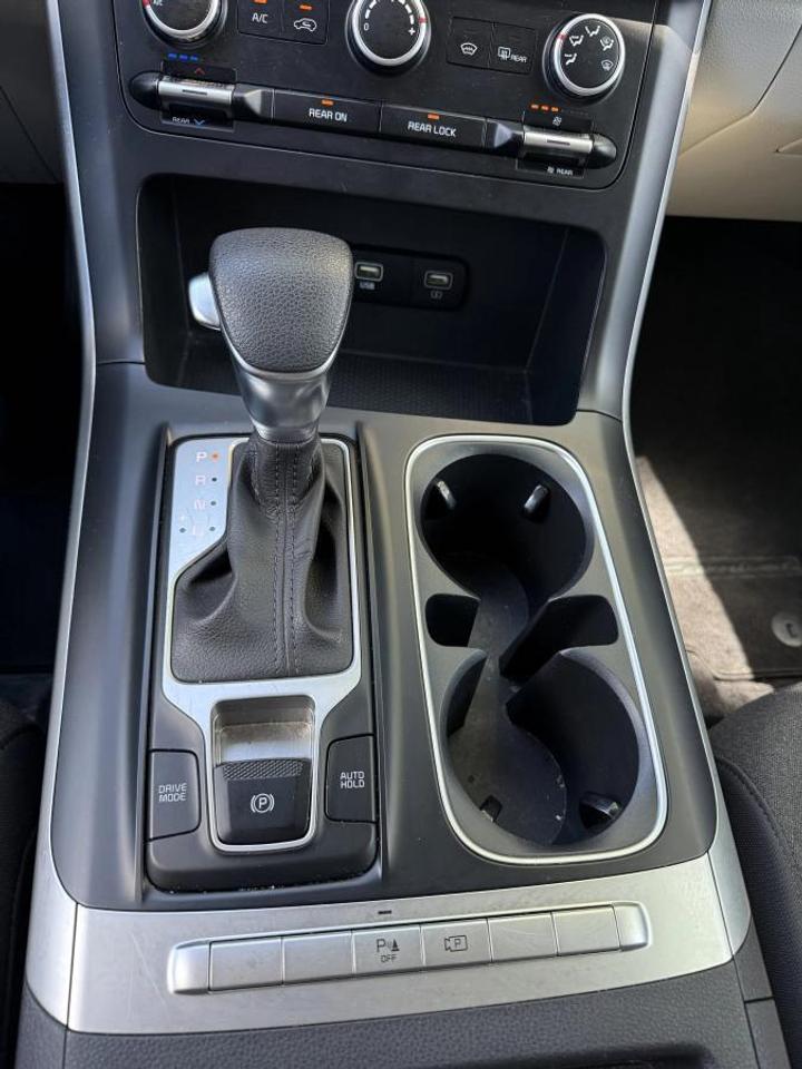 2023 Kia Carnival LX FWD Photo