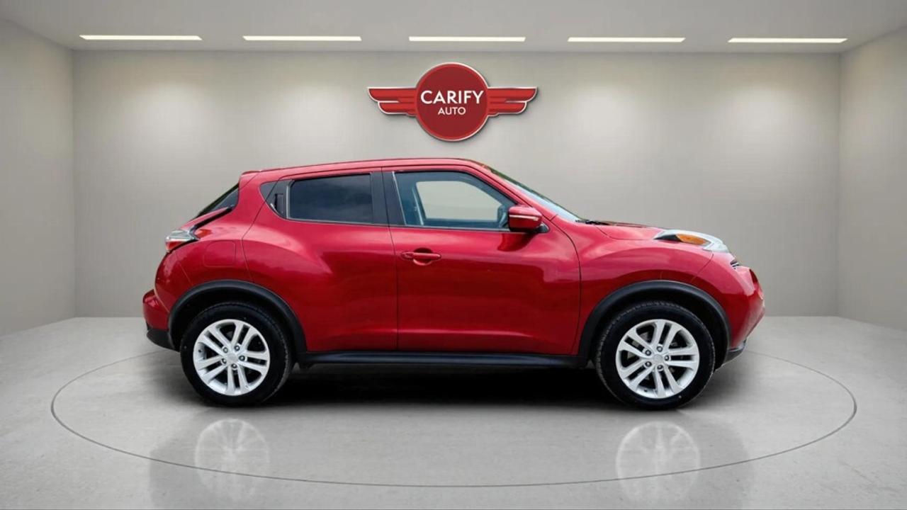 2016 Nissan Juke SV FWD Photo