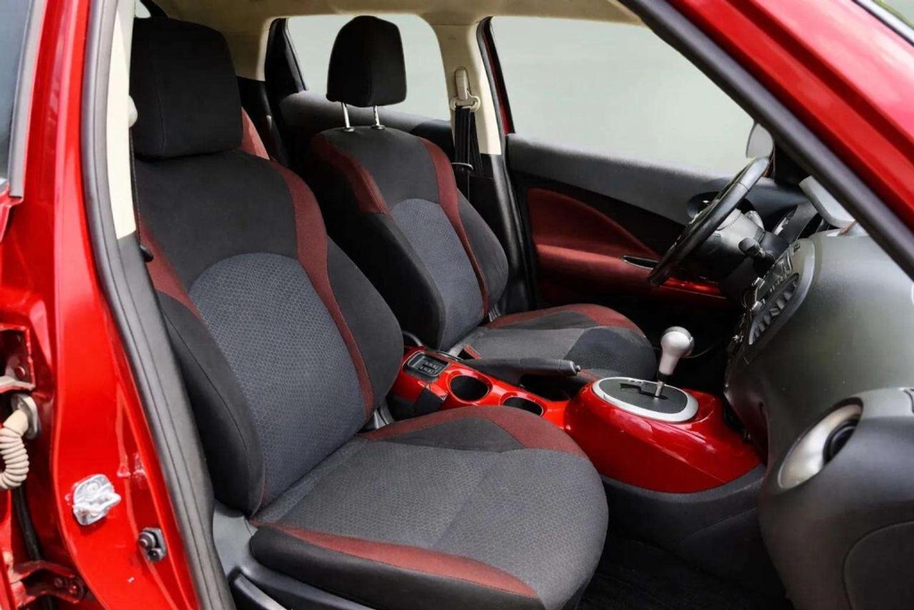 2016 Nissan Juke SV FWD Photo