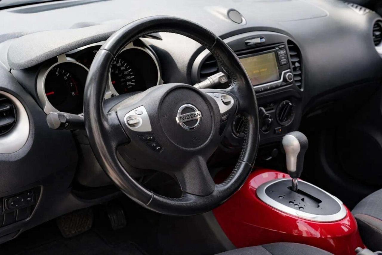 2016 Nissan Juke SV FWD Photo
