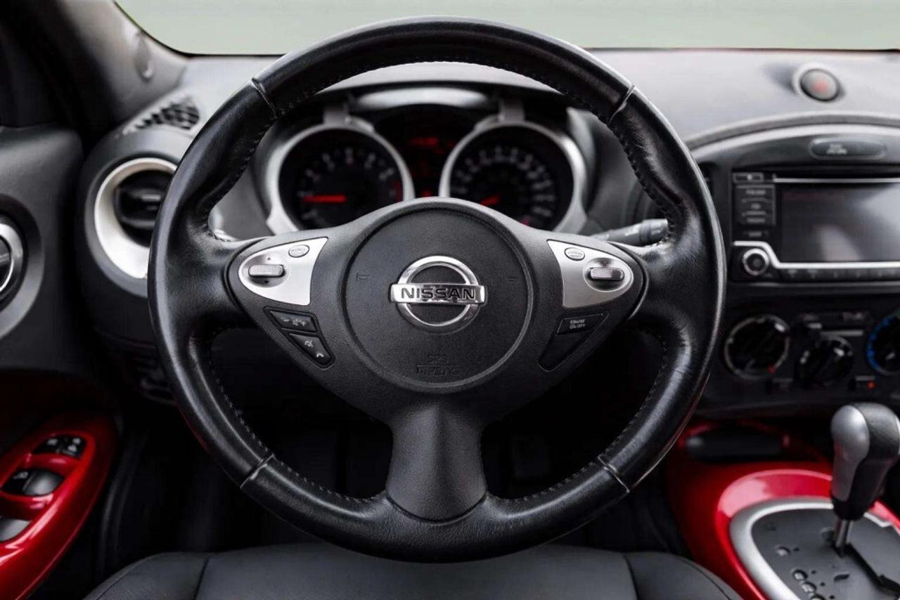2016 Nissan Juke SV FWD Photo
