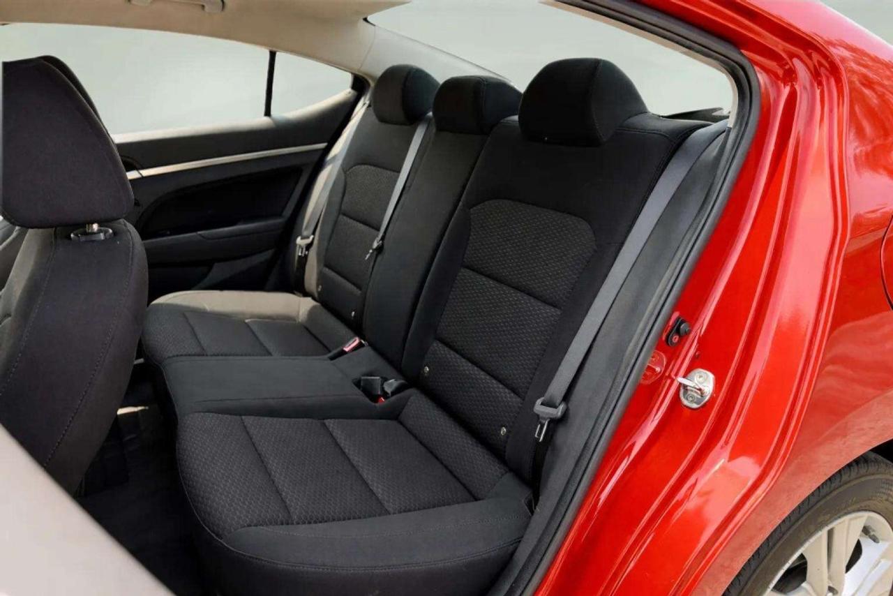 2020 Hyundai Elantra Preferred IVT Photo