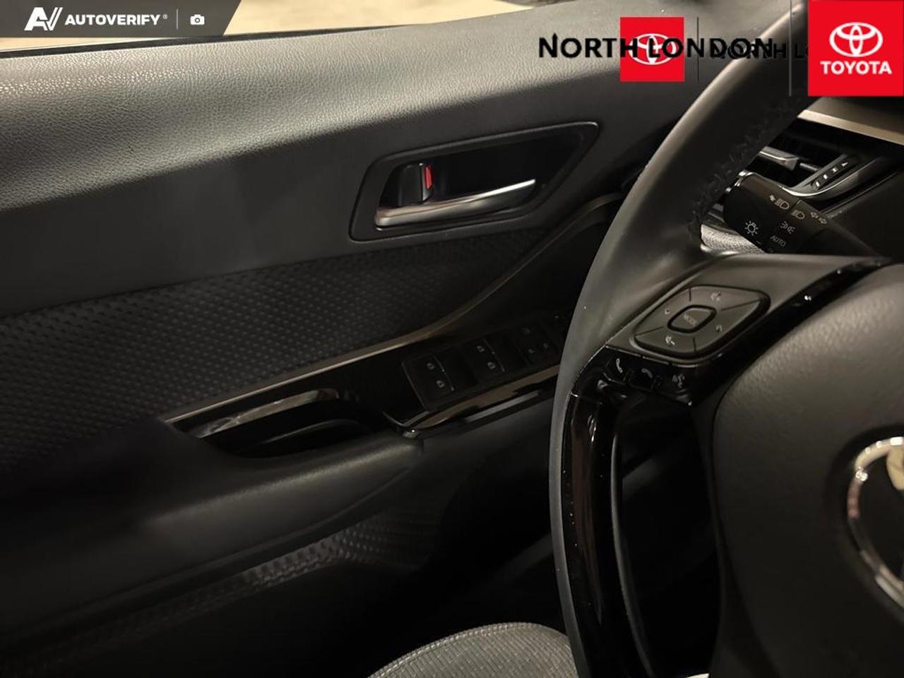 2019 Toyota C-HR Base 4dr Front-Wheel Drive Sport Utility Photo