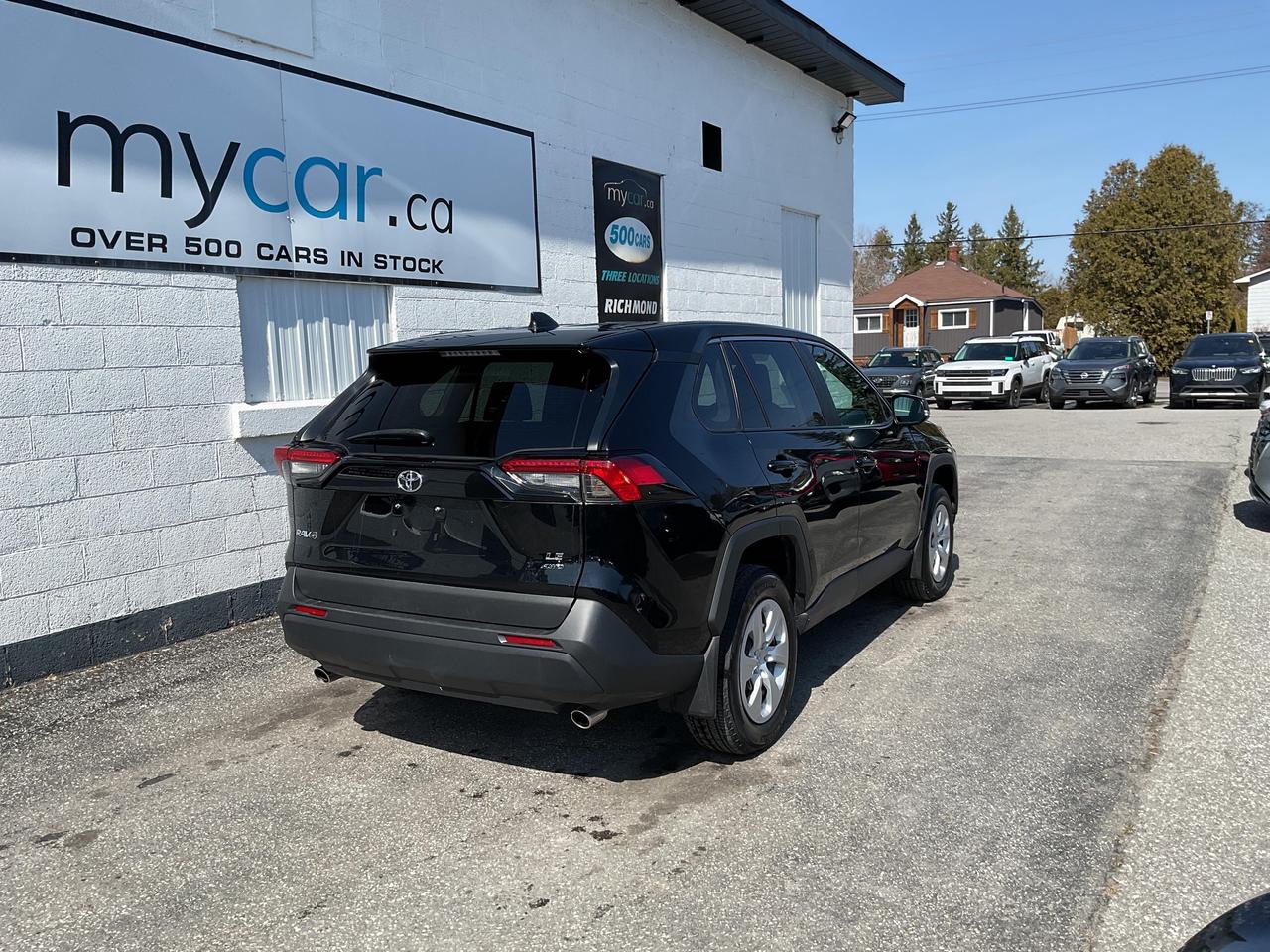 2024 Toyota RAV4 LE 4dr All-wheel Drive Photo2