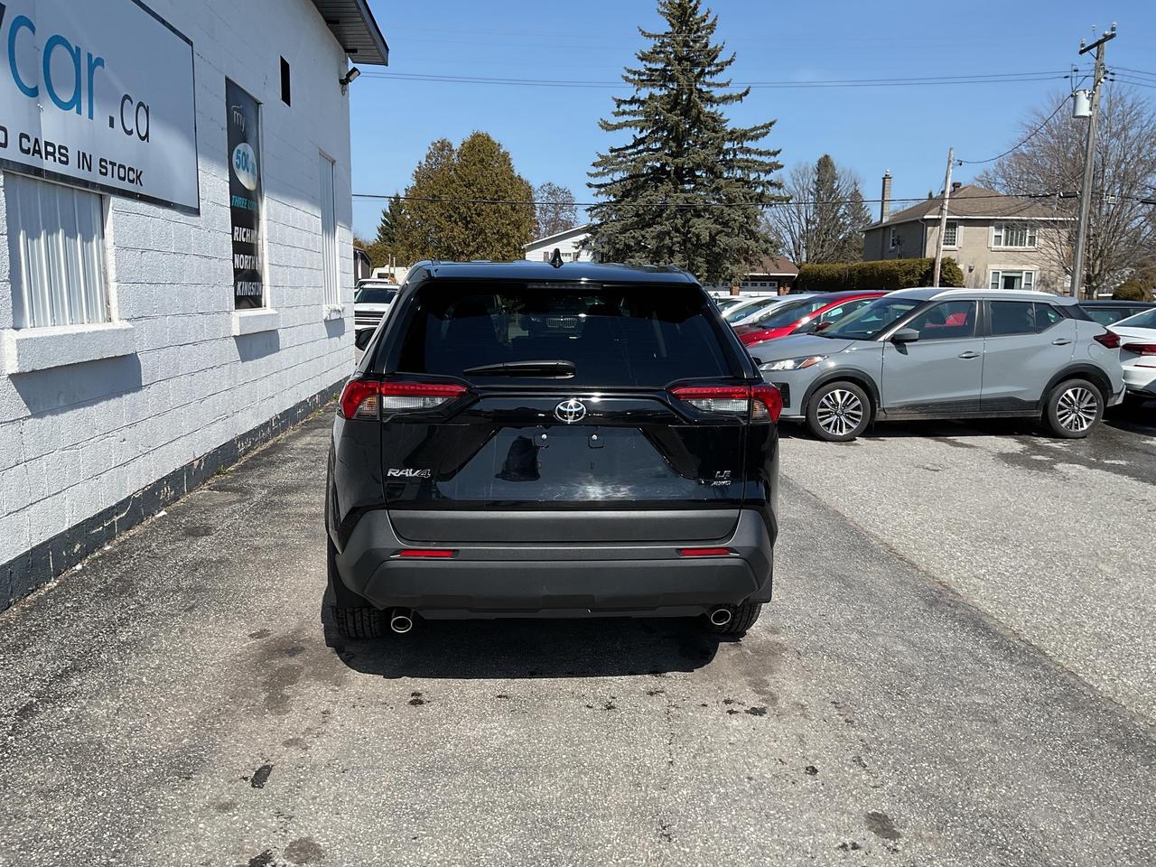 2024 Toyota RAV4 LE 4dr All-wheel Drive Photo