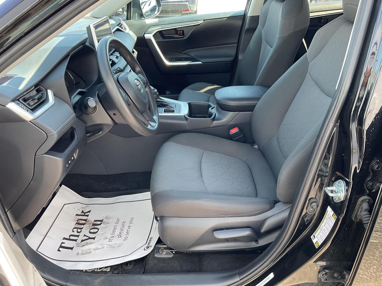 2024 Toyota RAV4 LE 4dr All-wheel Drive Photo