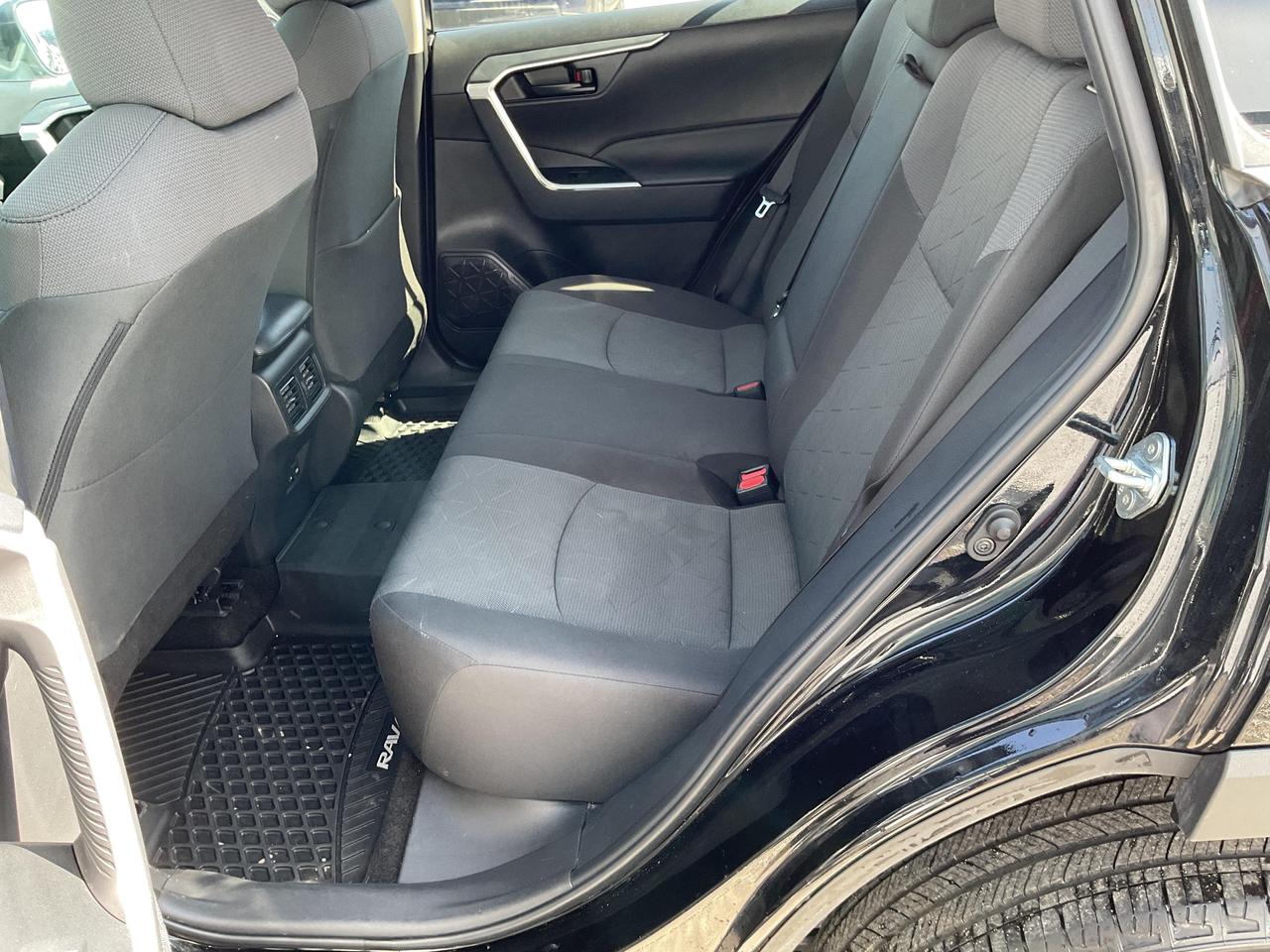 2024 Toyota RAV4 LE 4dr All-wheel Drive Photo