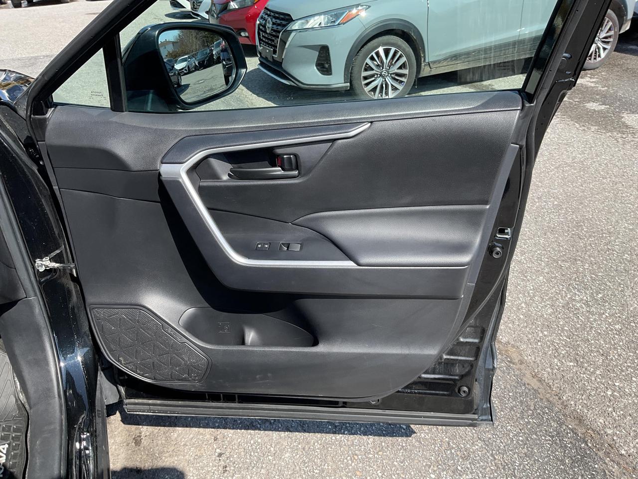 2024 Toyota RAV4 LE 4dr All-wheel Drive Photo