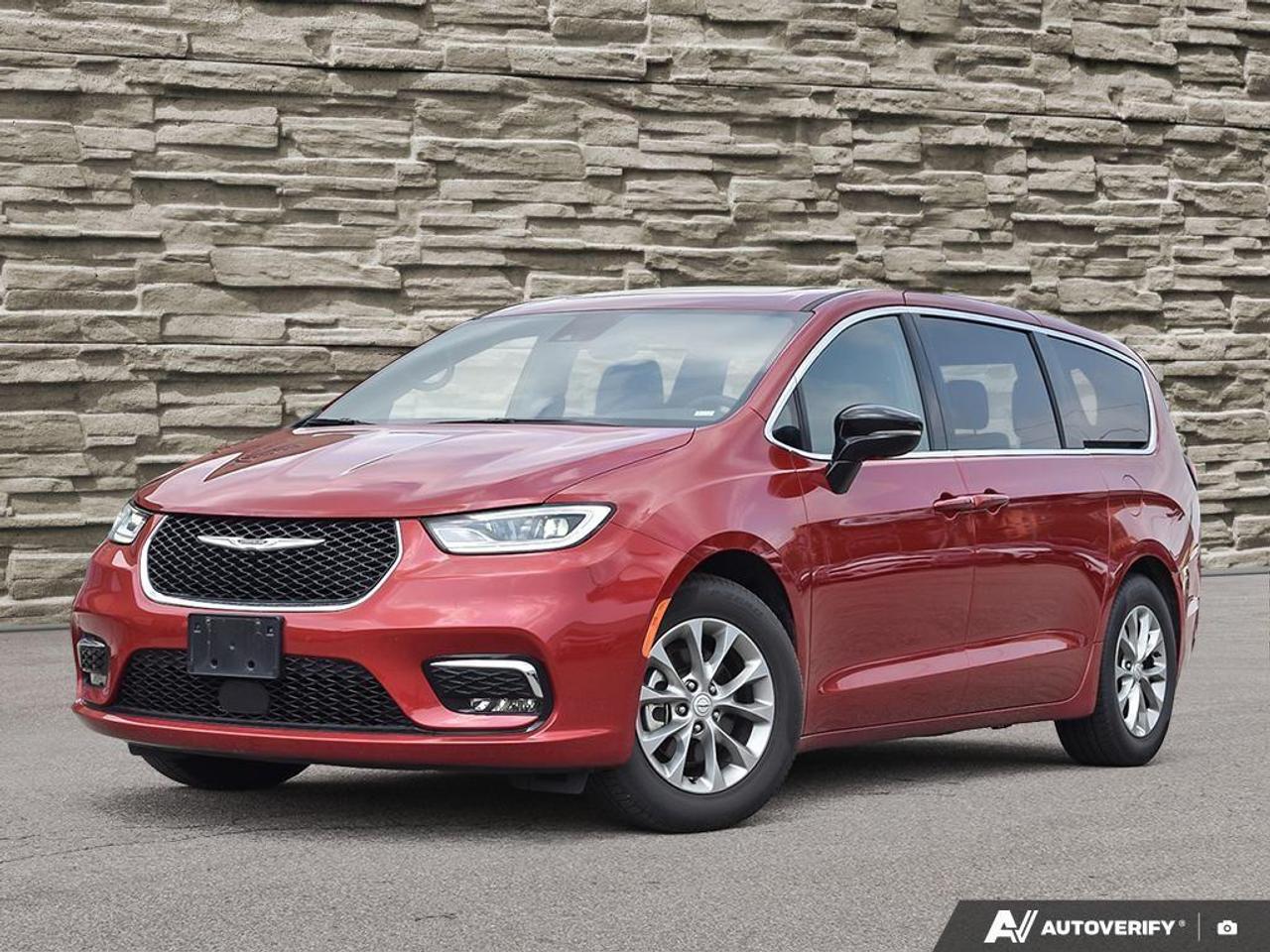 2026 Chrysler Pacifica Limited Front-Wheel Drive Passenger Van Photo0