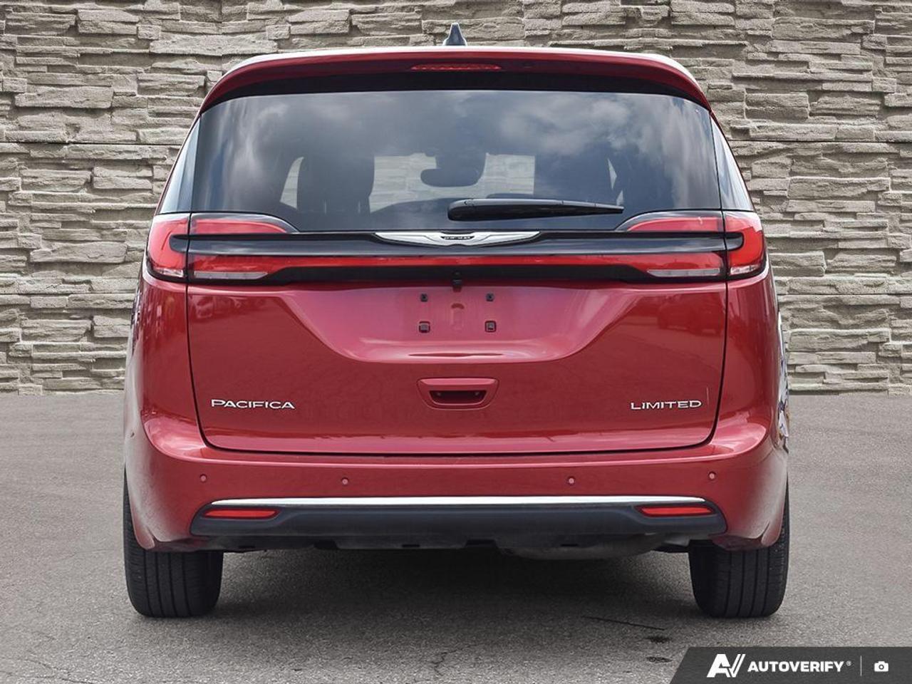 2026 Chrysler Pacifica Limited Front-Wheel Drive Passenger Van Photo
