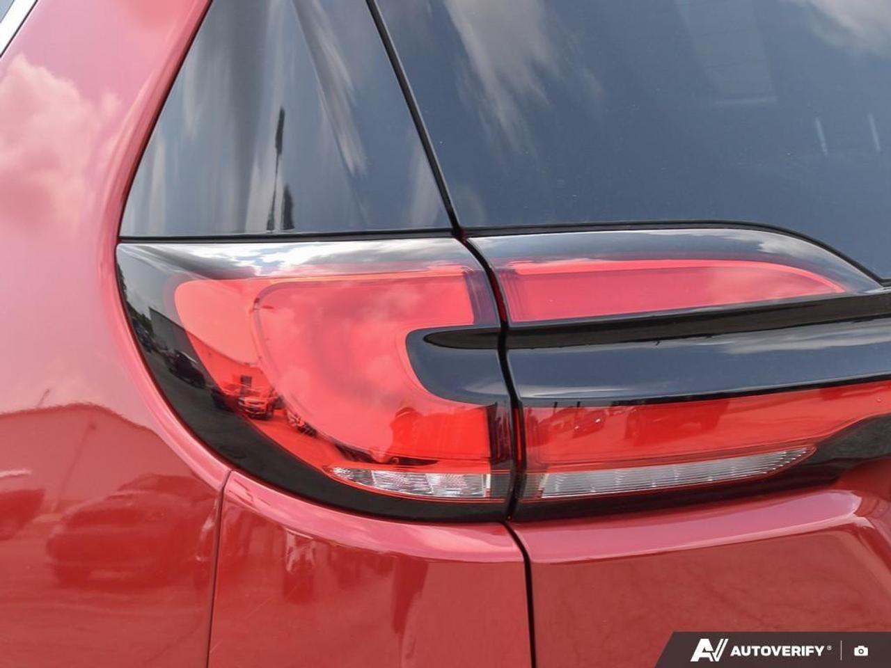 2026 Chrysler Pacifica Limited Front-Wheel Drive Passenger Van Photo