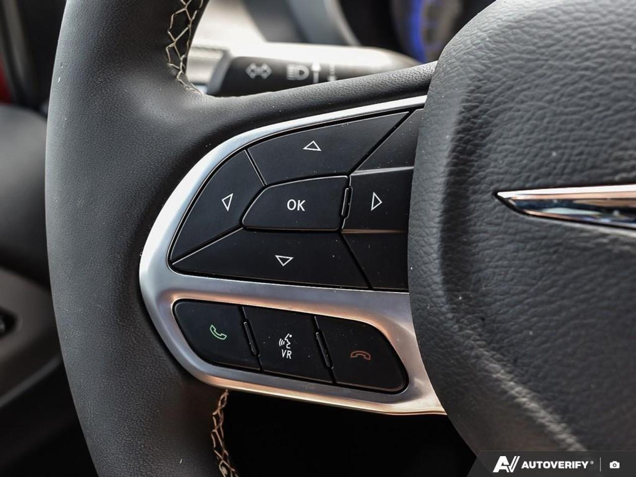 2026 Chrysler Pacifica Limited Front-Wheel Drive Passenger Van Photo