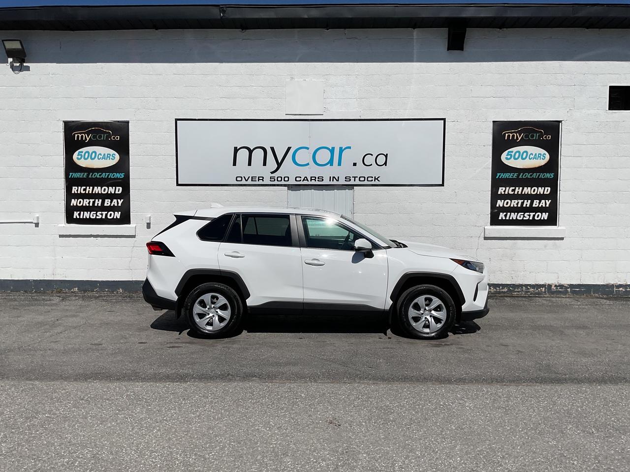 2024 Toyota RAV4 LE 4dr All-wheel Drive Photo0
