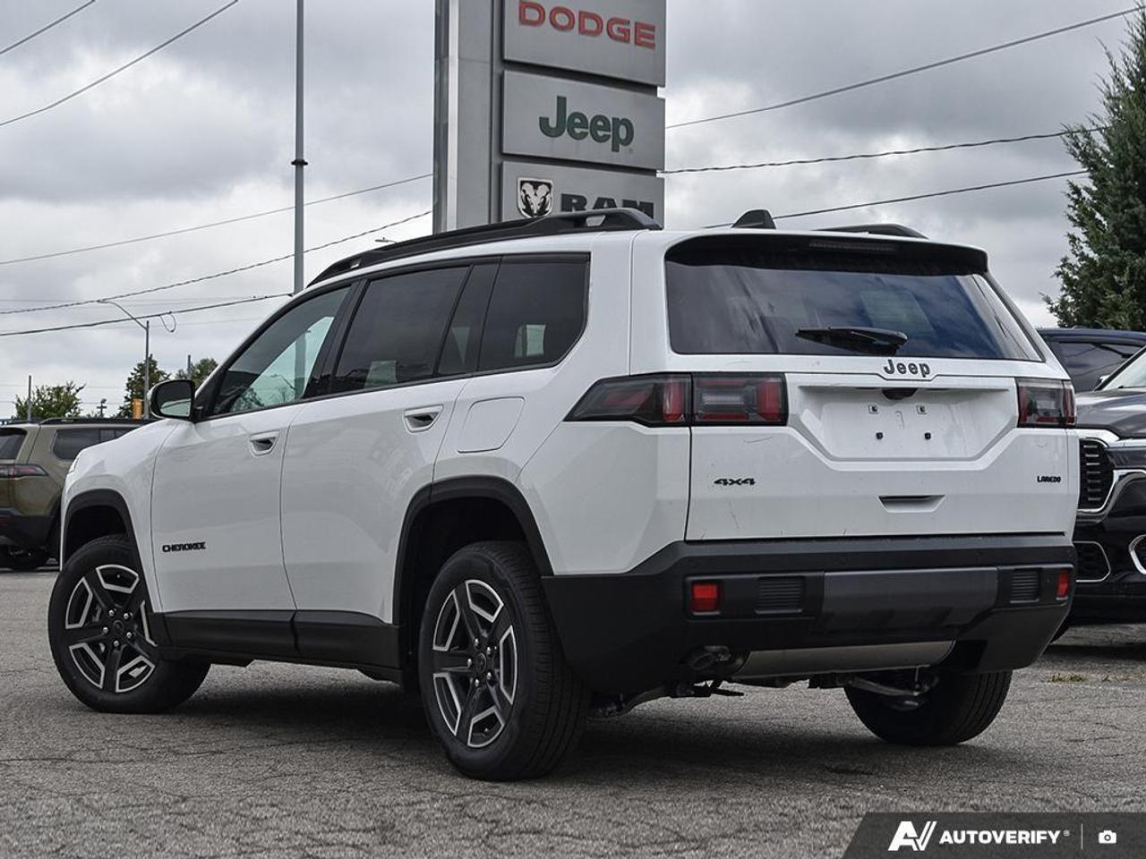 2026 Jeep Cherokee Laredo/Limited 4dr 4x4 Photo