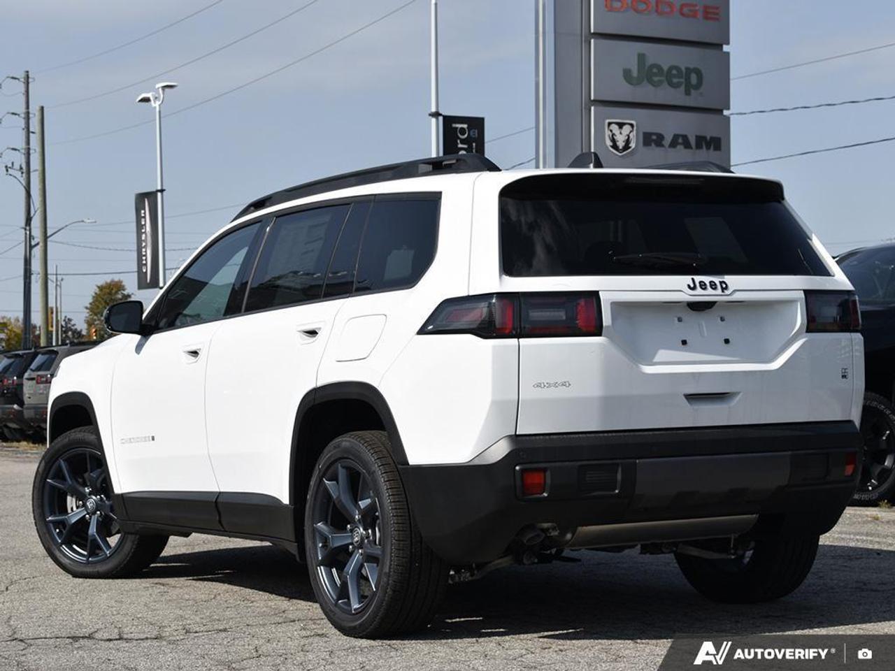 2026 Jeep Cherokee Laredo/Limited 4dr 4x4 Photo3