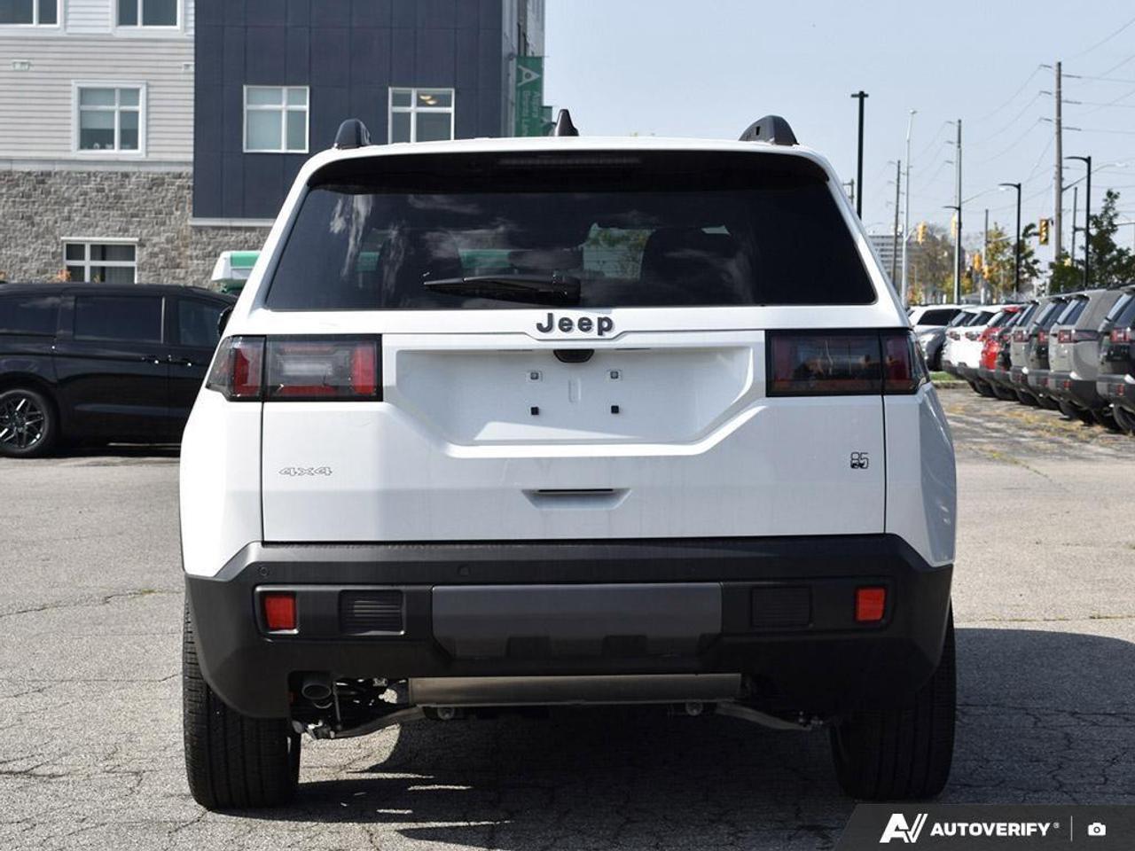 2026 Jeep Cherokee Laredo/Limited 4dr 4x4 Photo