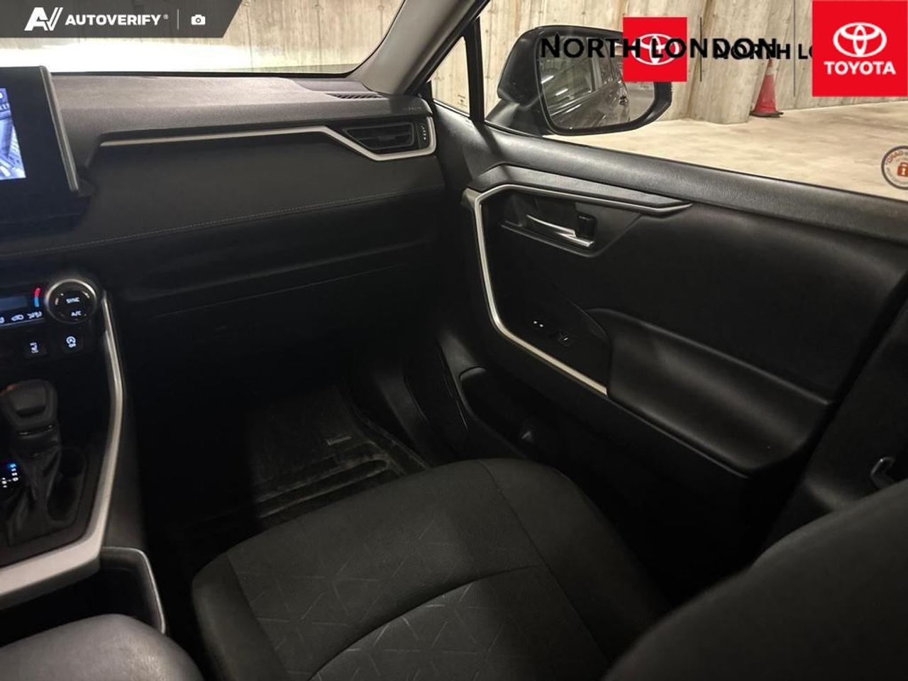 2023 Toyota RAV4 XLE 4dr All-wheel Drive Photo