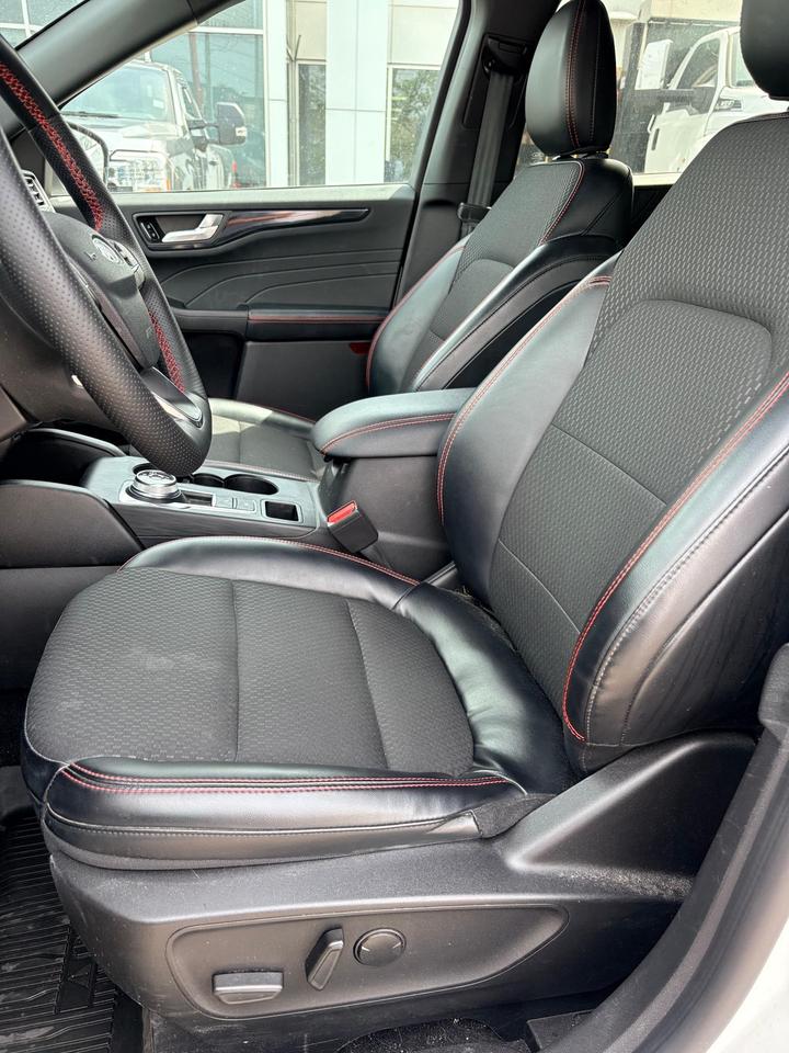 2023 Ford Escape ST-Line Elite 4dr All-Wheel Drive Photo