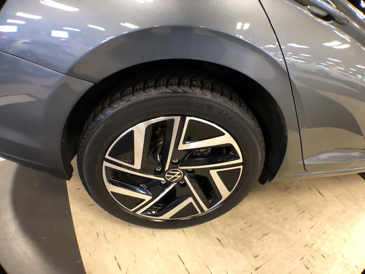2023 Volkswagen Jetta HIGHLINE LEATHER PAN/ROOF NAV B/SPOT BACKUP CAMERA