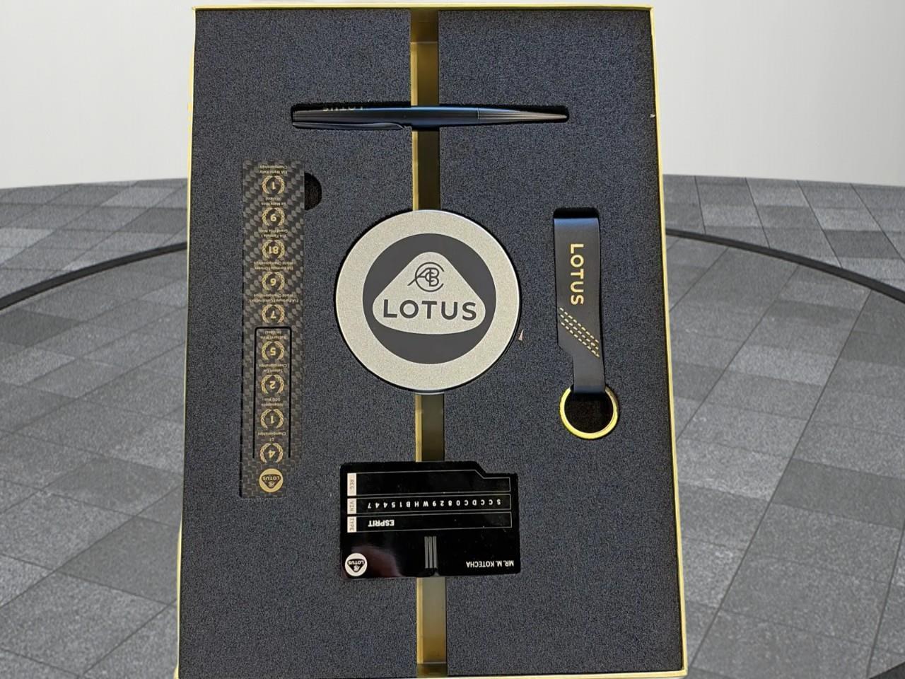 1998 Lotus Esprit  Photo