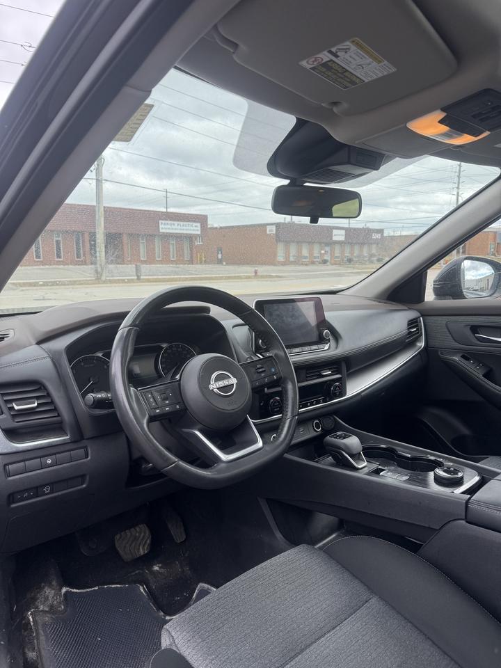 2023 Nissan Rogue AWD, MOONROOF, BACK UP CAMERA, HEATED SEATS Photo