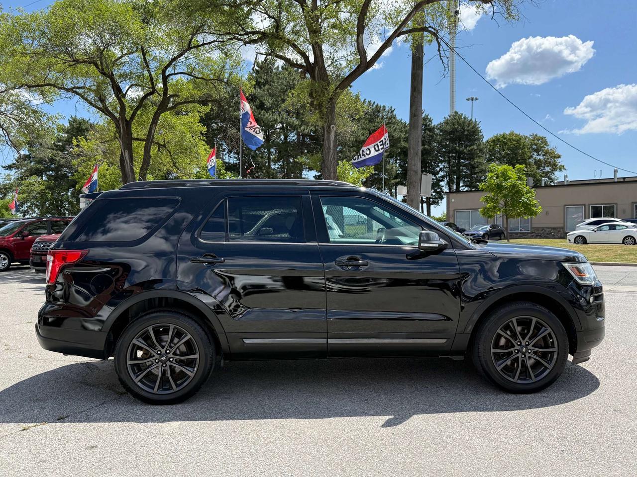 2018 Ford Explorer XLT l 4WD l Reverse Cam l Tow Mode l HTD Seats l Photo