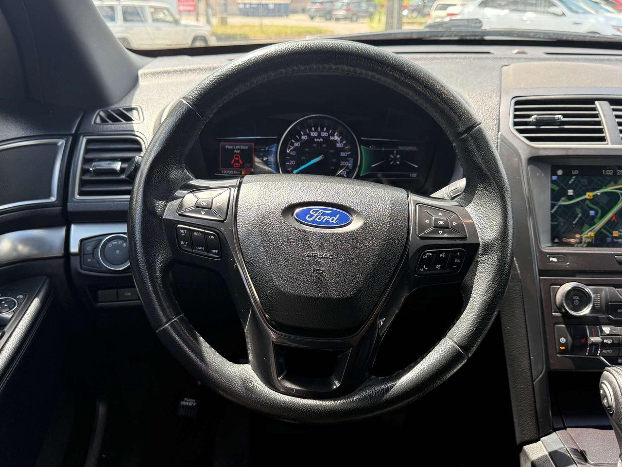 2018 Ford Explorer XLT l 4WD l Reverse Cam l Tow Mode l HTD Seats l Photo