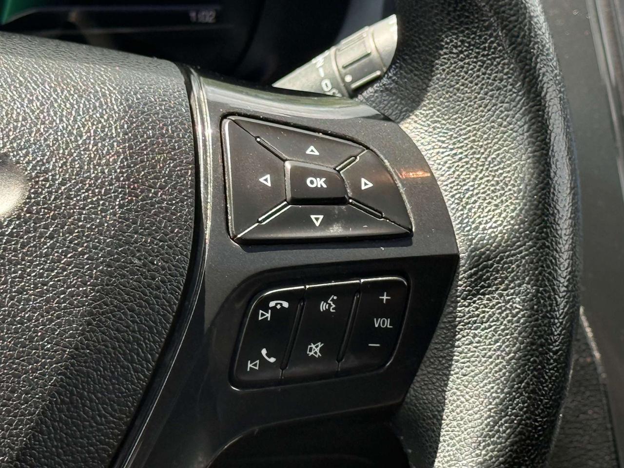 2018 Ford Explorer XLT l 4WD l Reverse Cam l Tow Mode l HTD Seats l Photo