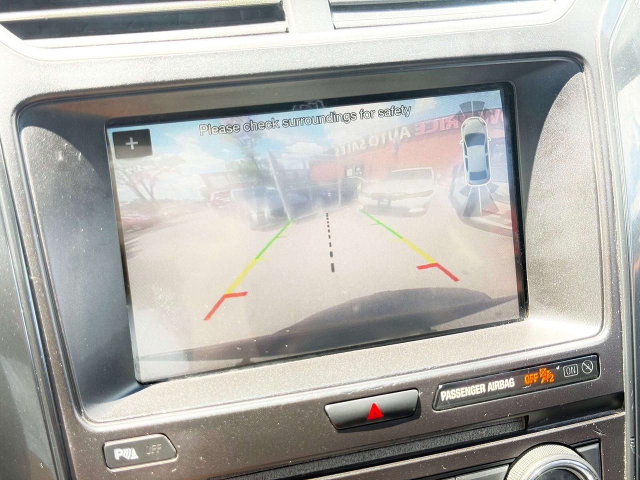 2018 Ford Explorer XLT l 4WD l Reverse Cam l Tow Mode l HTD Seats l Photo