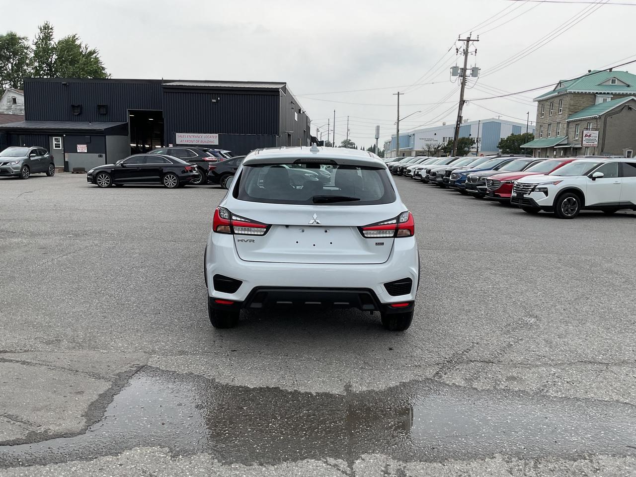 2024 Mitsubishi RVR ES 4dr AWC Photo