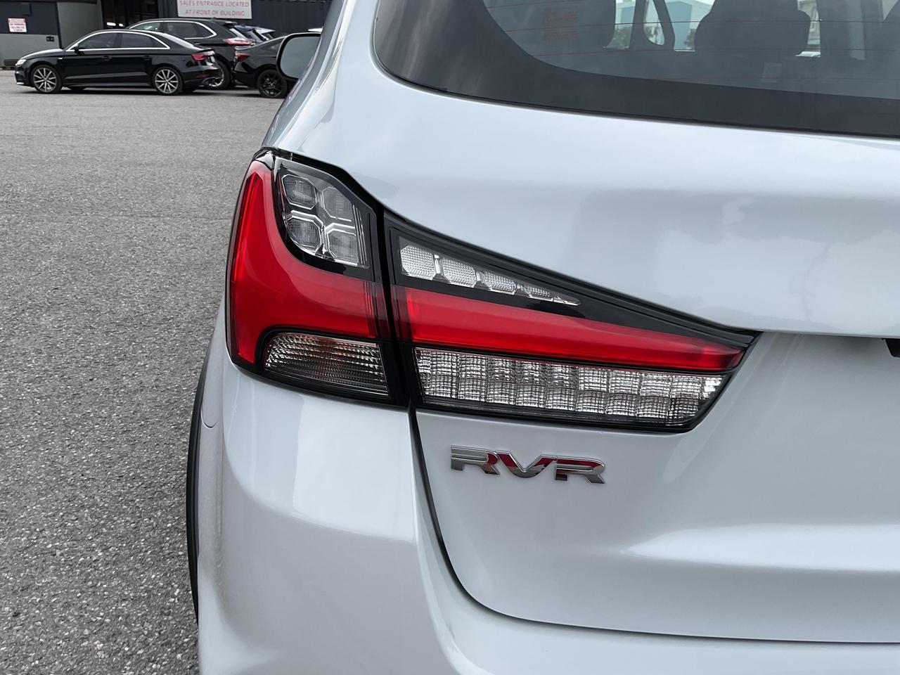 2024 Mitsubishi RVR ES 4dr AWC Photo