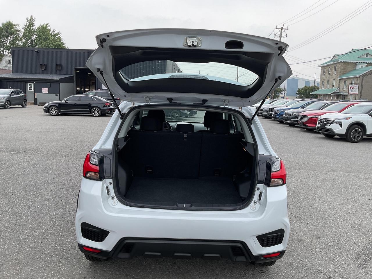 2024 Mitsubishi RVR ES 4dr AWC Photo