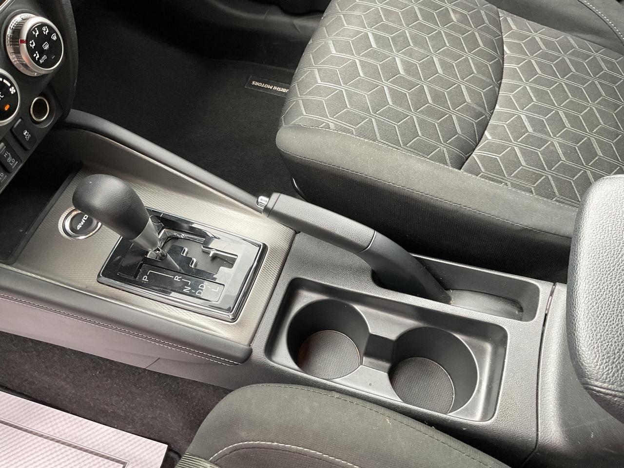 2024 Mitsubishi RVR ES 4dr AWC Photo