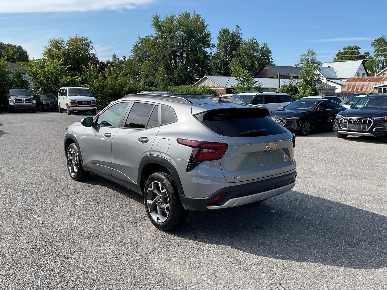 2025 Chevrolet Trax LT 4dr Front-Wheel Drive Photo